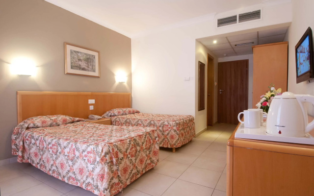 QAWRA Palace Resort & SPA