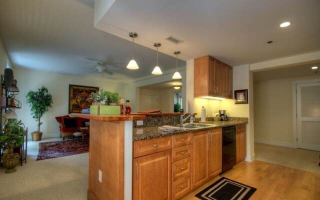 Biltmore Village Hideaway - 2 Br Condo