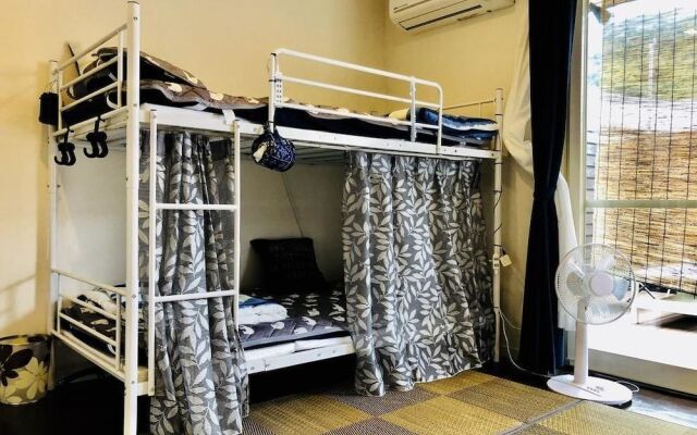 Ricco Mond Hills Apartment House 101