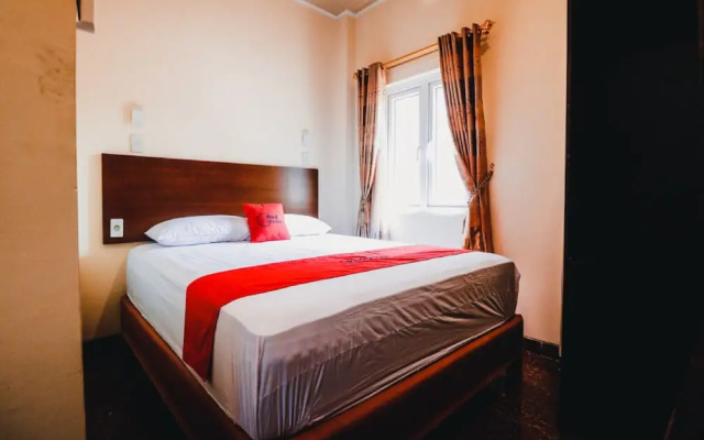 RedDoorz near Halim Perdanakusuma 3