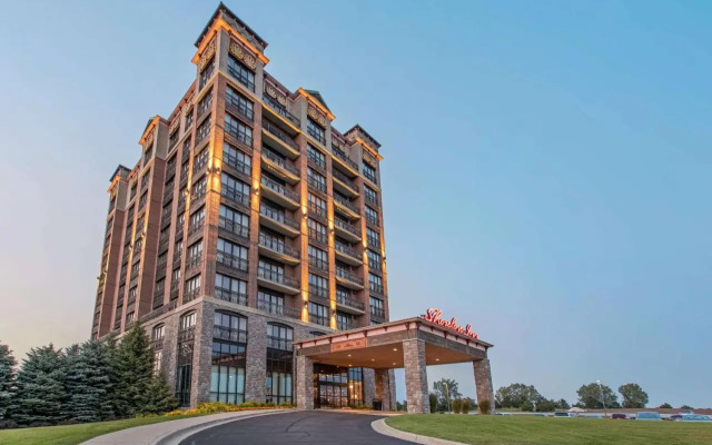 Shoreline Inn & Conference Center, Ascend Collection