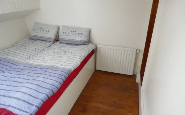 Boat apartment Rotterdam Fokkelina