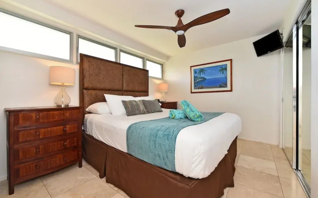 Lahaina Roads #205 1 Bedroom Condo by Redawning