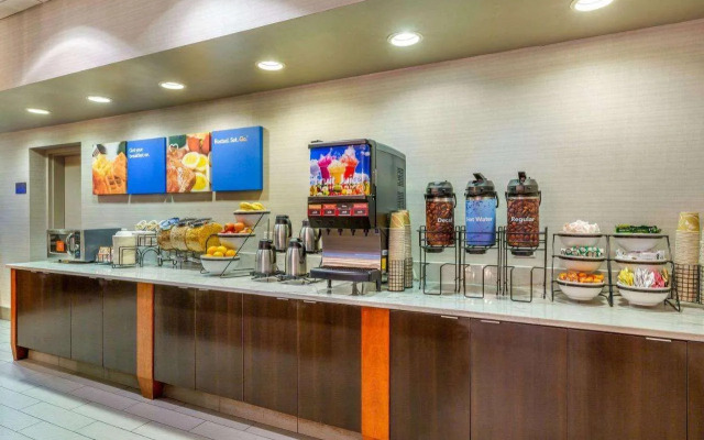 Comfort Inn & Suites Logan International Airport