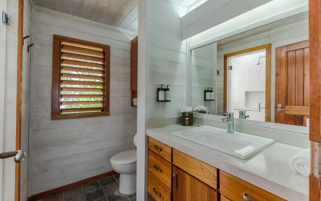 Barefoot Cay Resort