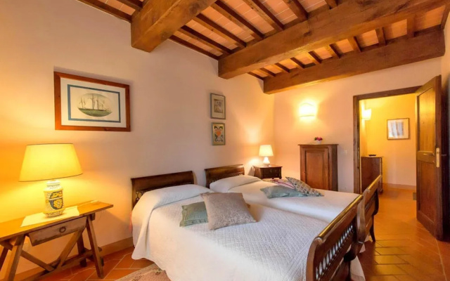 Holiday Home in Tuscany With Pool & BBQ