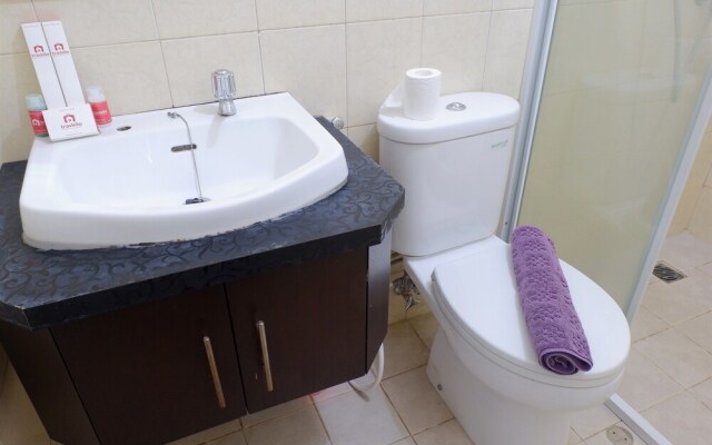 Cosmo Terrace Apartment with Direct Access to Thamrin City Mall