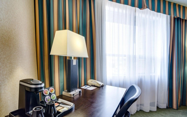 Sawridge Inn & Conference Centre Edmonton South