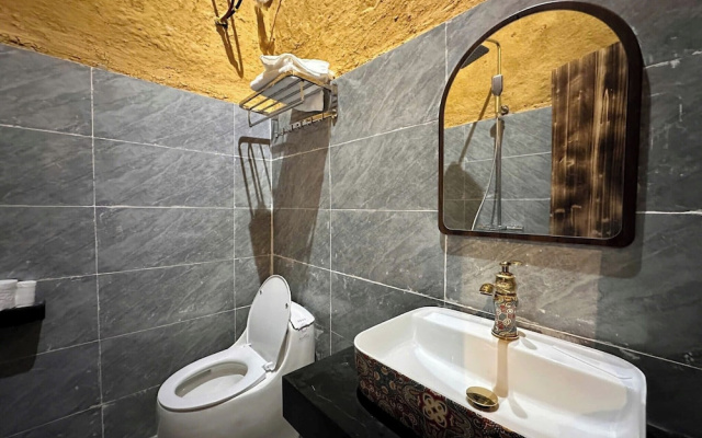 Chanh Homestay Lo Lo Chai – Bathroom – Dong Van