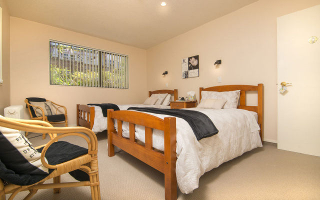 Glengary Bed and Breakfast – Guest Rooms – Picton