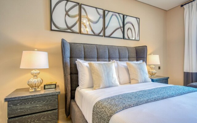 Luxury Palm Property w Beach Sea View