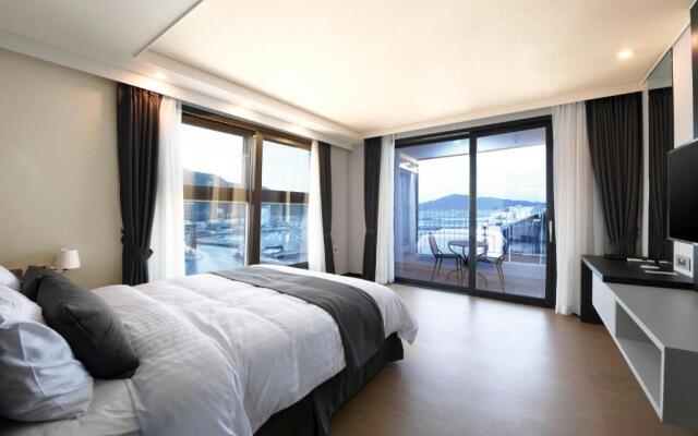 Utop Marina Hotel & Resort