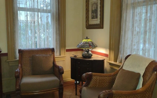 The Lafayette Inn