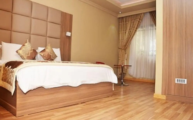 Royal Choice Inn