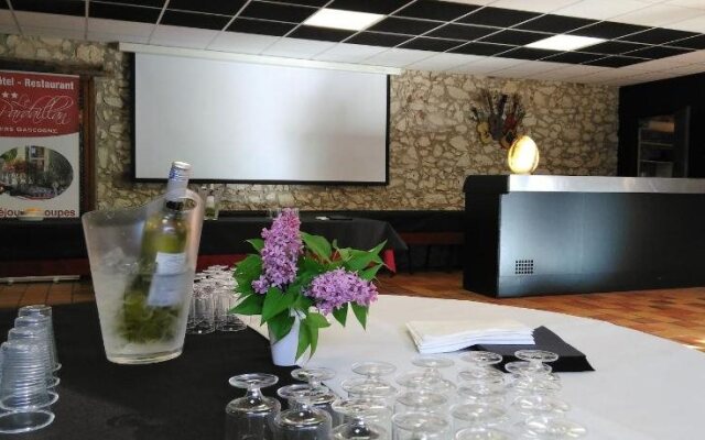 Logis Hôtel Restaurant Le Pardaillan