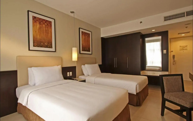 The B Hotel