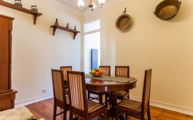 ALTIDO Lovely 3BR Apt w/ workspace, nearby Botanical Garden of Lisbon