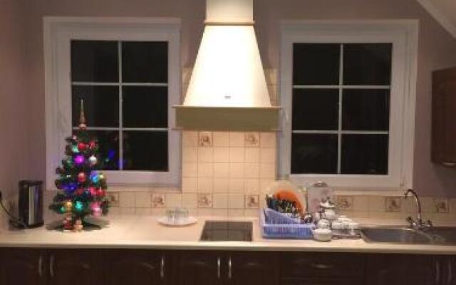 На улице Архитектора Попова