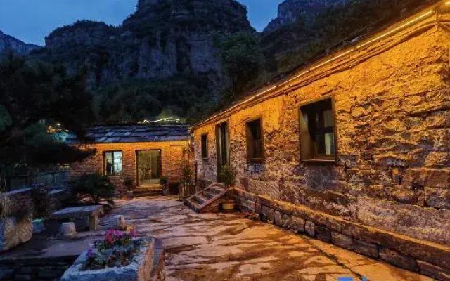 Linzhou Guanzhi Homestay (Shibanyan Gaojiatai)