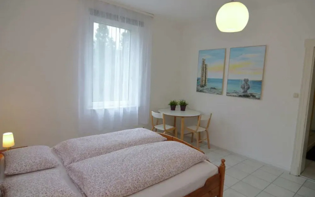 Spacious Apartment in Weser Uplands With Garden