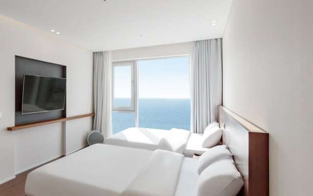 Laterrace Cove Suite