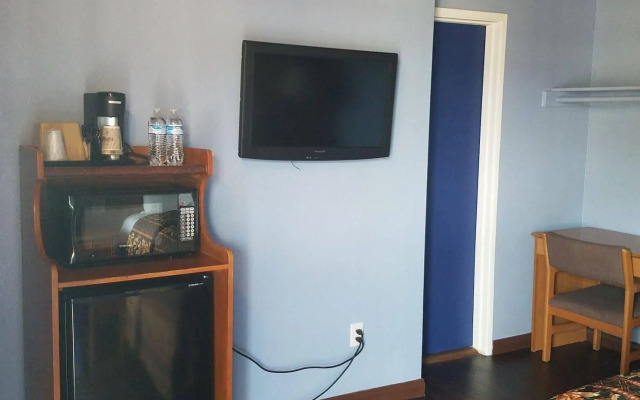 Del Aire Inn