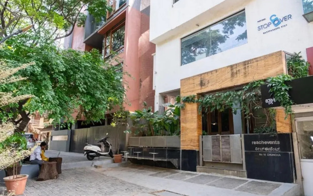 Stopover Backpackers Stay