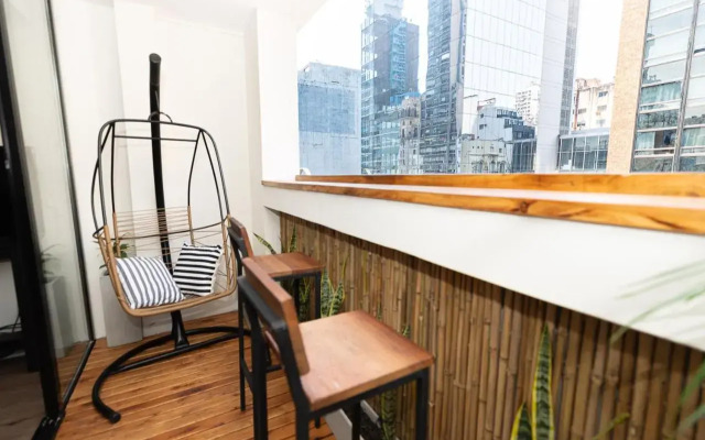 "El Farolito Apartment"