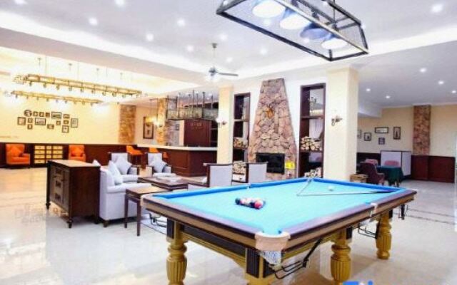 BK Shengsi International Hotel (Hailuogou Moxi Ancient Town)