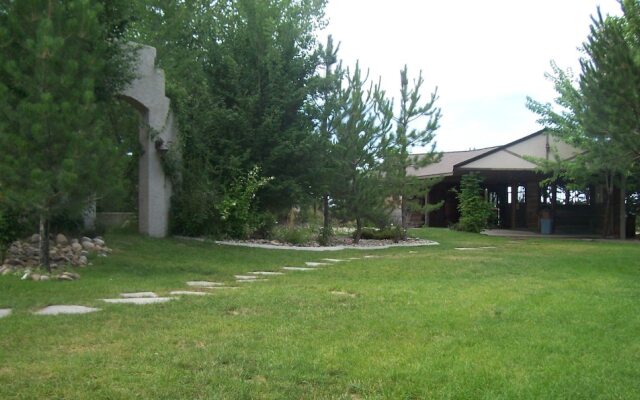 Wild Rose Manor Bed and Breakfast