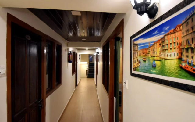 Goroomgo Kohinoor Mallital Nainital