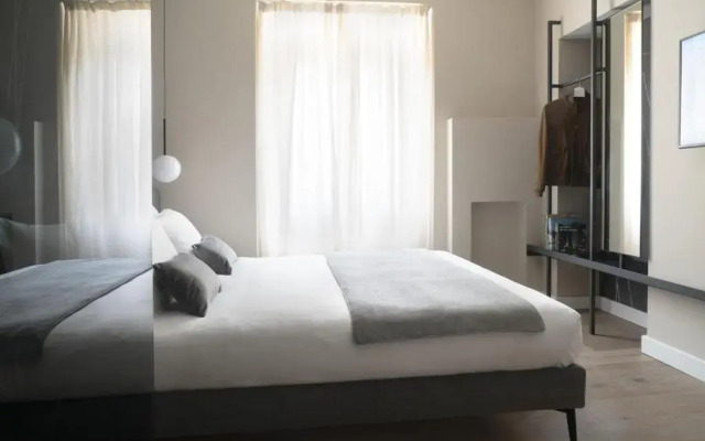 Della Spiga Suites by Brera Apartments