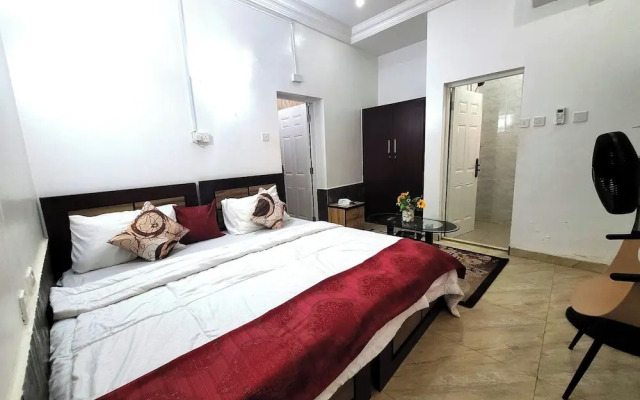 Rossy'S Apartments