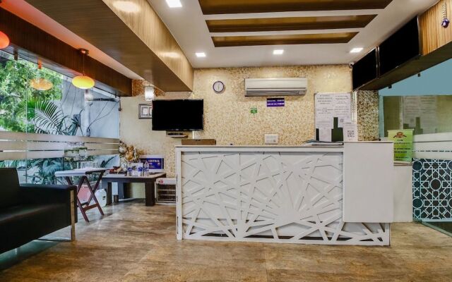 Capital O 36036 Royal Central