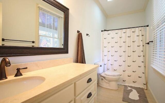 2602 Hartnett Boulevard