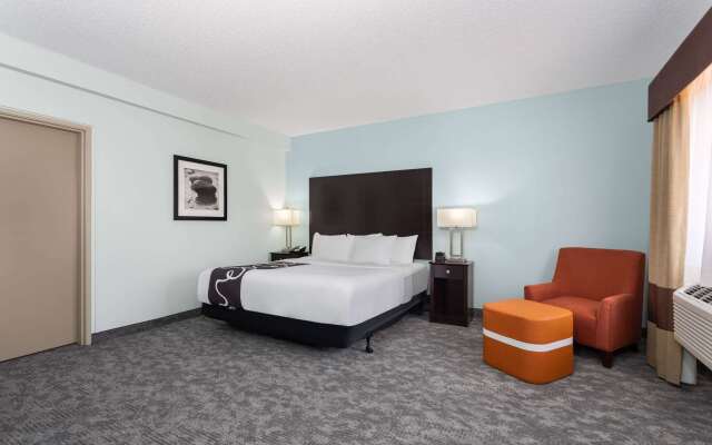 La Quinta Inn & Suites by Wyndham Bonita Springs Naples N.