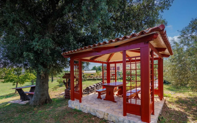 Pool Villa Divina in i an