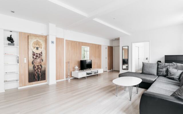 130 SQM - NYHAVN/New Harbor Location - 150M to Metro