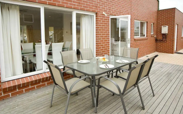 Serviced Houses Gowanbrae