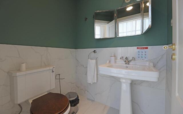 FLH Gaia Quinta de Sá - Country House