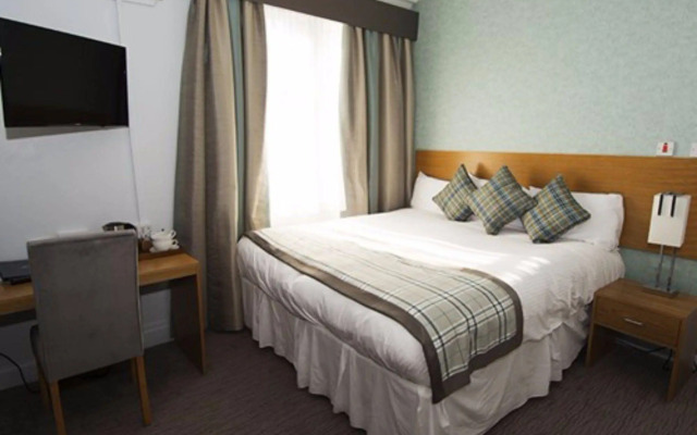 West Port Hotel