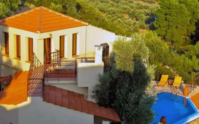 Poikilma Alonissos Villas Villa Petra 105m2