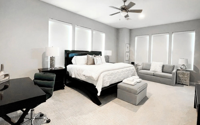 Houston Heights Hideaway Fast WiFi