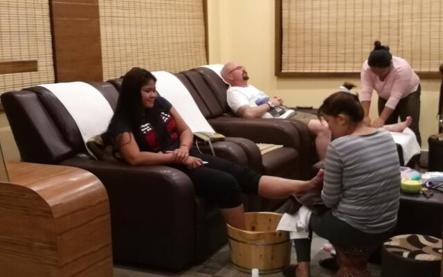 Hotel Middle Path & Spa