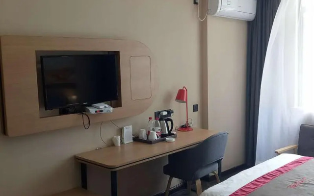 Thank Inn Hotel Xizang Rikaze Jilong County Jilong Kou'an