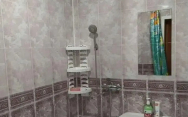 Domasnij ocag na ulice Artema 64