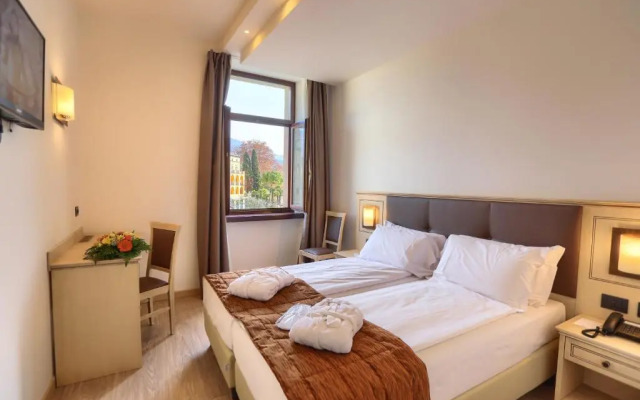 Hotel Europa Sky Pool & Panorama