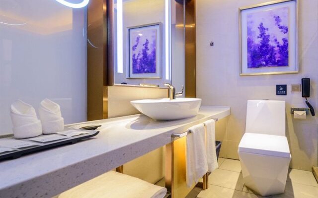 Lavande Hotel (Chengdu Xinjin Rulin Road Metro Station)