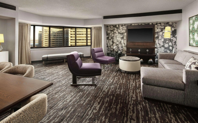 Embassy Suites by Hilton Crystal City National Airport