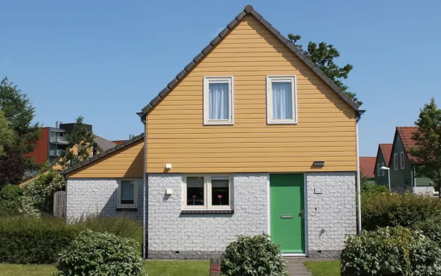Cosy 8-person Holiday Home in Wemeldinge